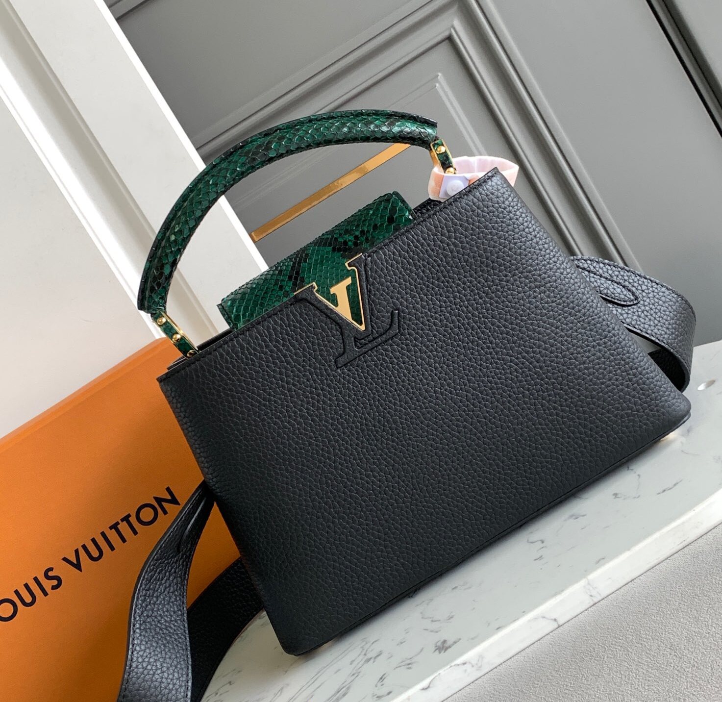 Louis Vuitton Taurillon Snakeskin Capucines Galet M81408 black with green